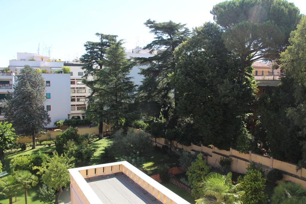 Room In Roma Isole חדר תמונה